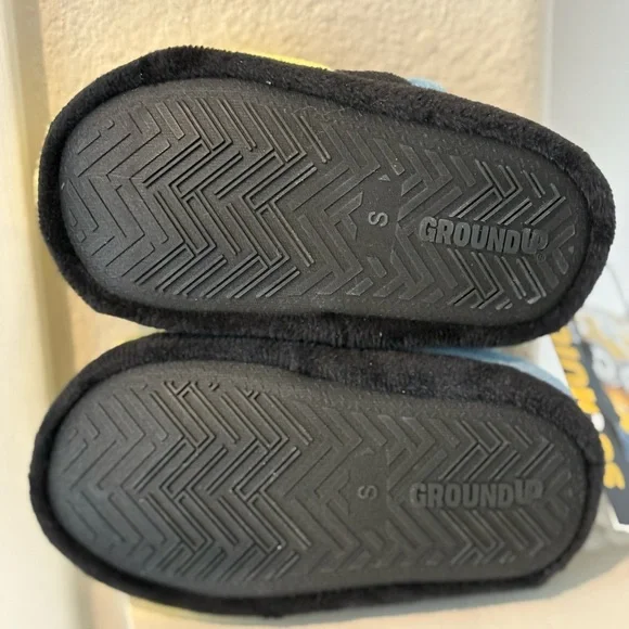 Minions Slippers Shoes Boys Toddler Size 5-6 Despicable Me Plush Small - Picture 3 of 4